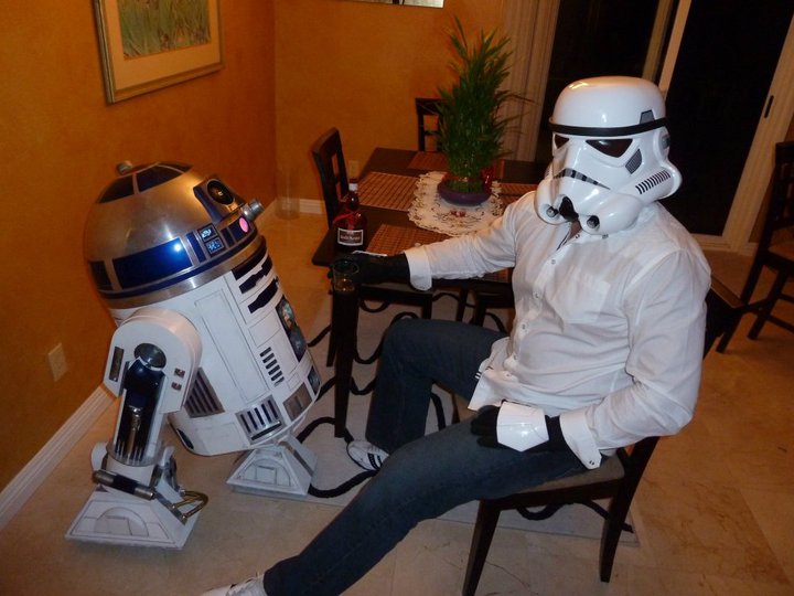 TK-2152 Drinking with R2