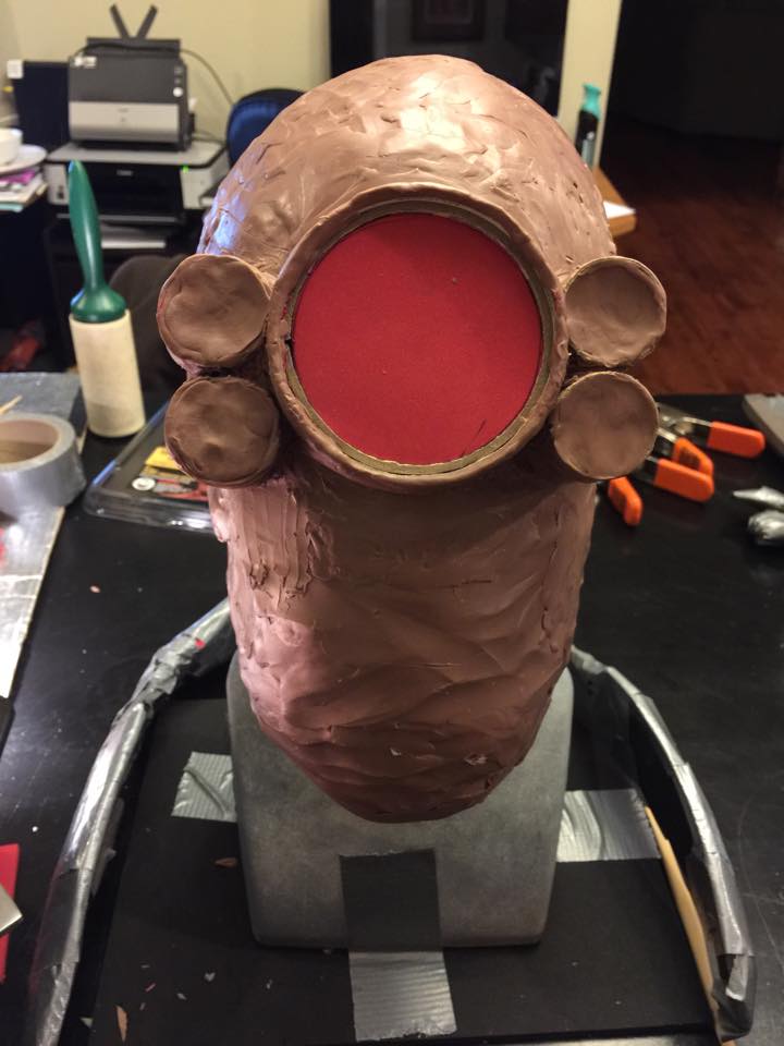 Tonight I added the other eyes. I'm already beginning to see what I could possibly do in a different mold.. these eye pieces are going to be tricky..