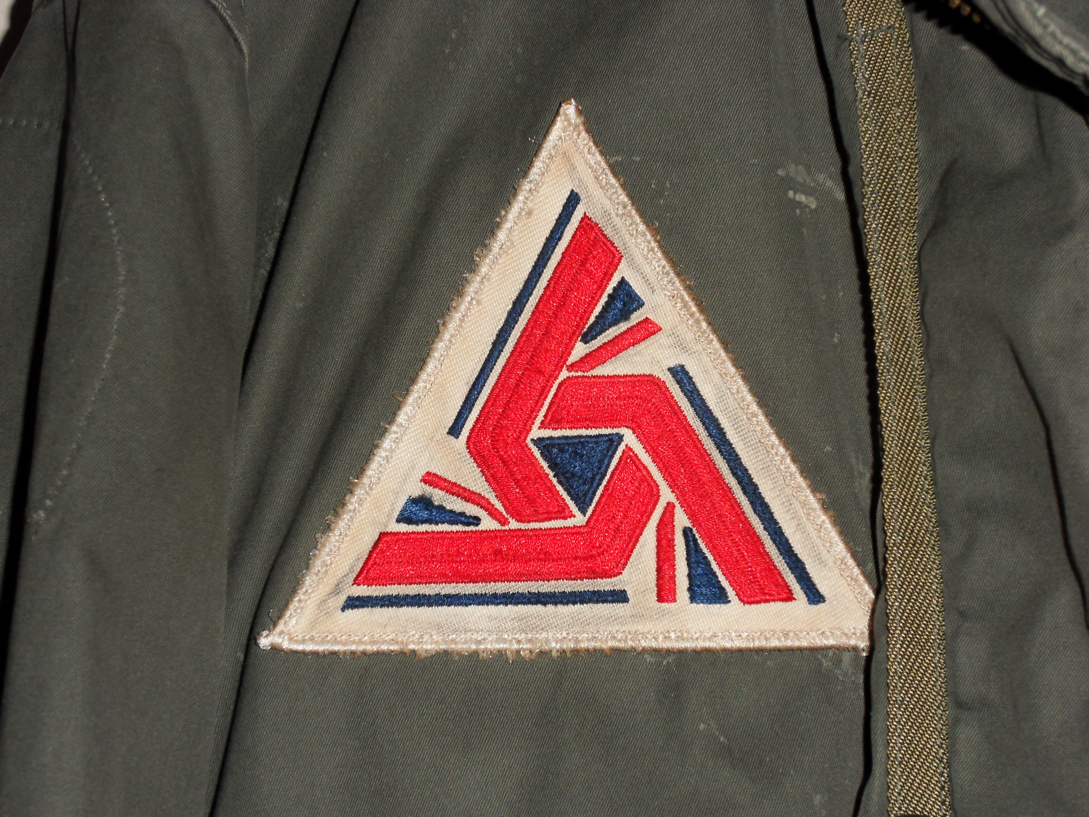 Triangular UK flag patch