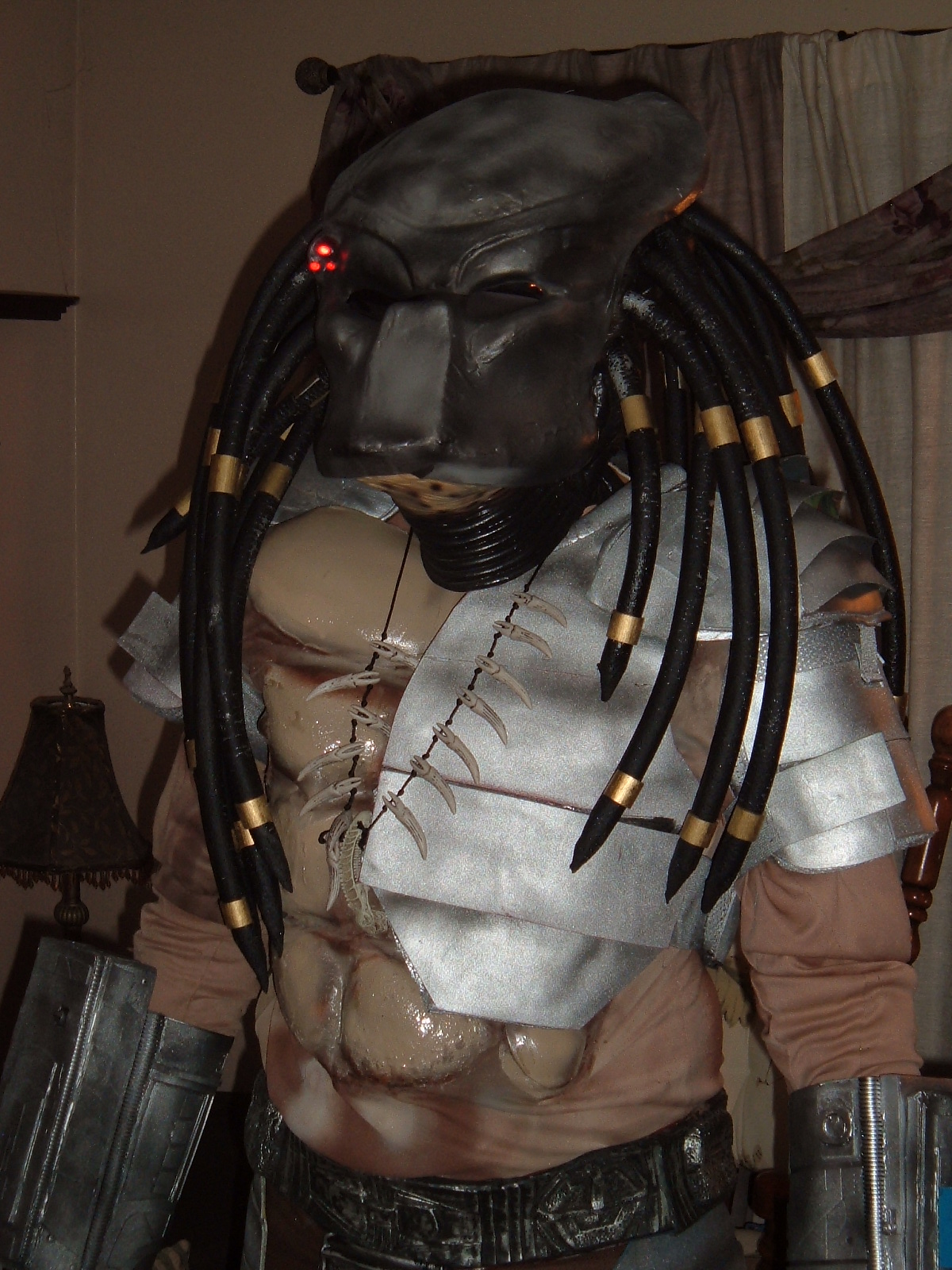 Tys predatorcostume 023