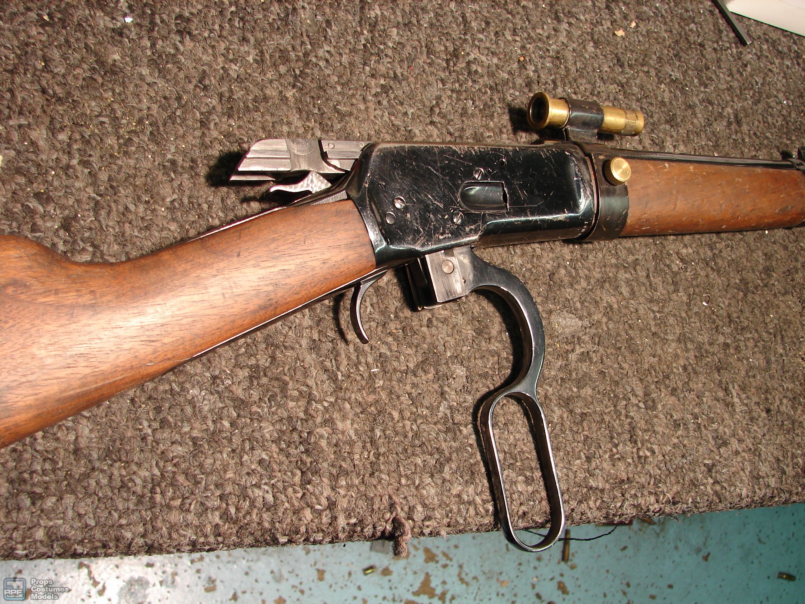 Weapon: Zoe's Carbine