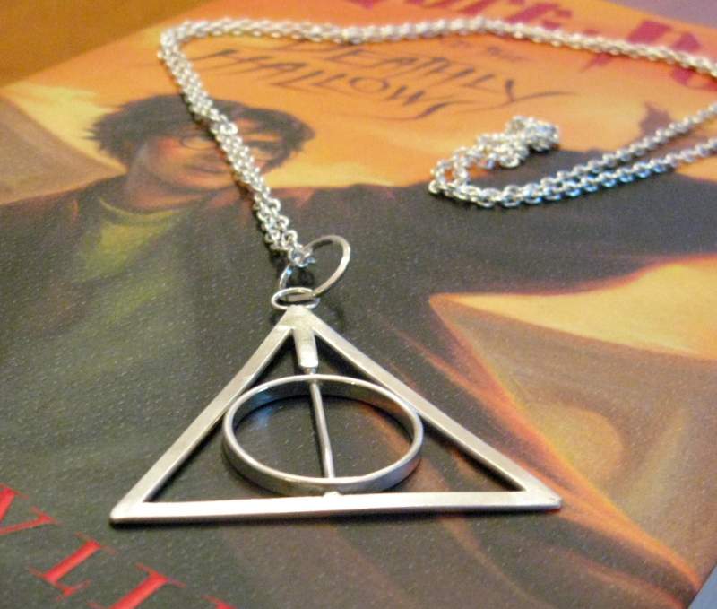 Xeno Lovecraft's Deathly Hallows Necklace